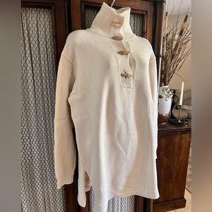 Von Saken Versatile Turtleneck Sweater